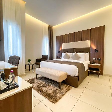 Omedel Luxury Hotel Енугу Екстериор снимка