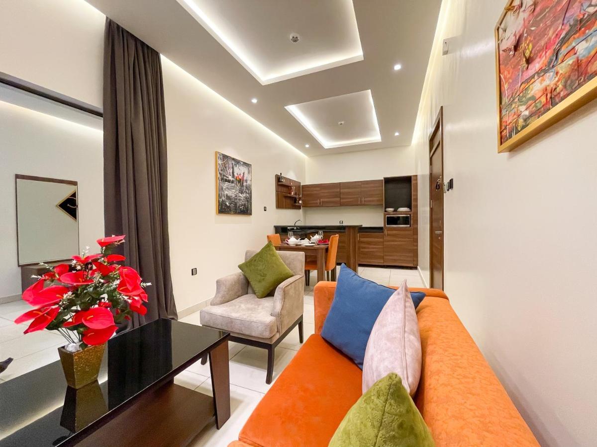 Omedel Luxury Hotel Енугу Екстериор снимка