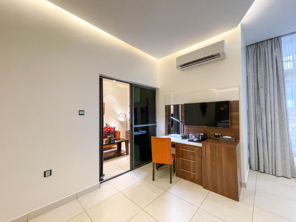 Omedel Luxury Hotel Енугу Екстериор снимка