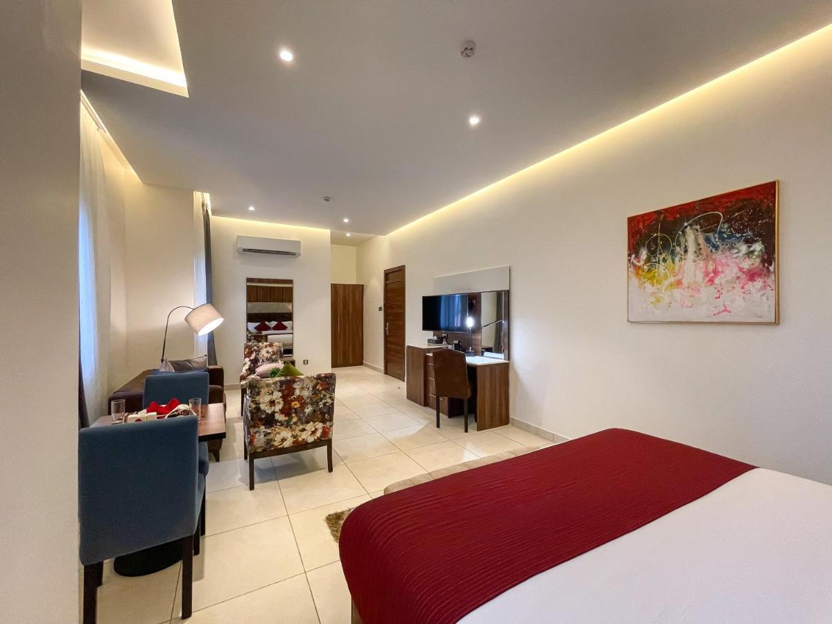 Omedel Luxury Hotel Енугу Екстериор снимка